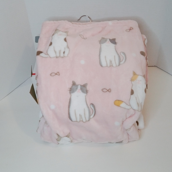 Details about HAPPY PAWS THROW BLANKET KITTY CAT PRETTY PINK PLUSH FLEECE NEW Details about HAPPY PAWS THROW BLANKET KITTY CAT PRETTY PINK PLUSH FLEECE NEW